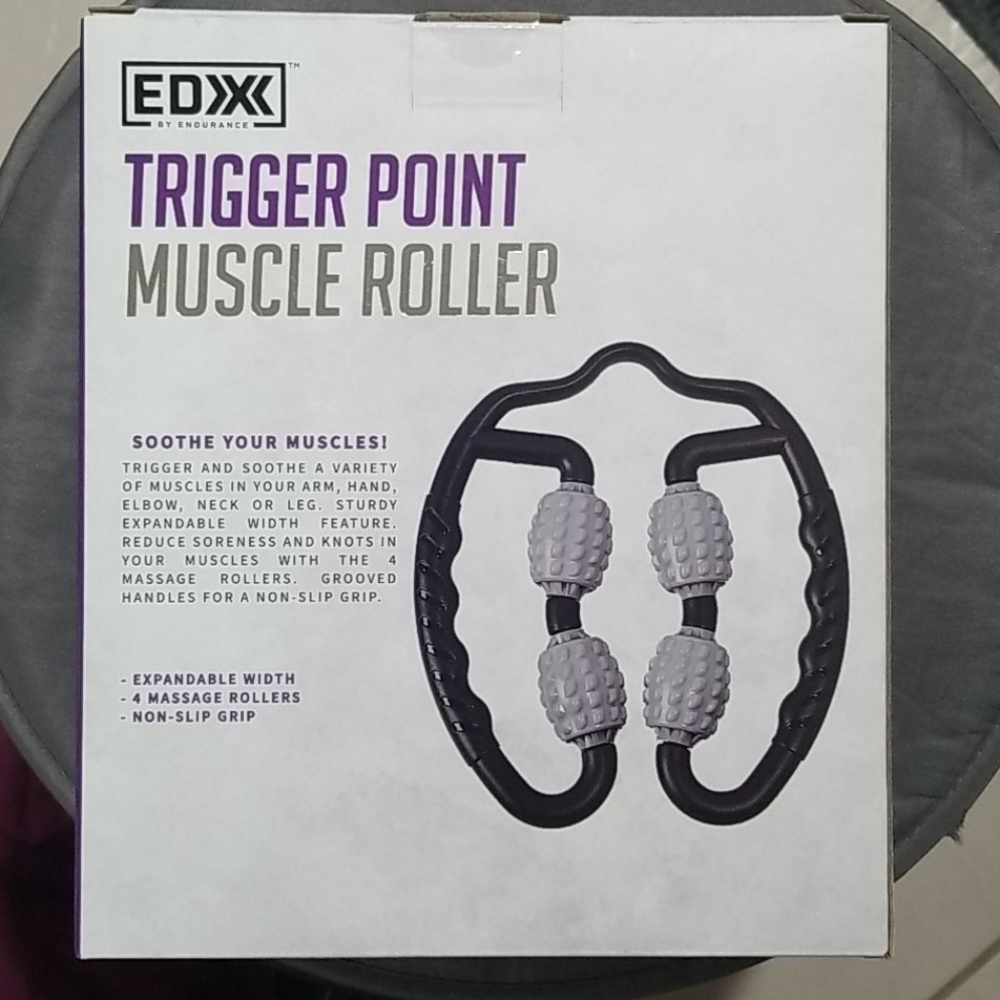 Trigger Point Muscle Roller - Gray - Picture 2 of 4